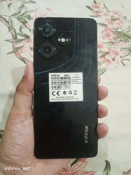 sell my infinix hot 30 10/10 condition 3