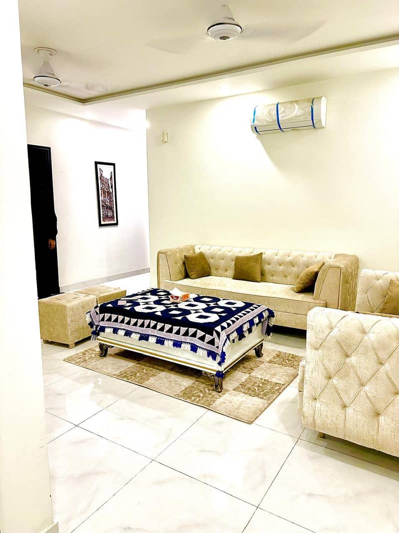 A luxury flat for rent in Lahore on daily and monthly basis 0