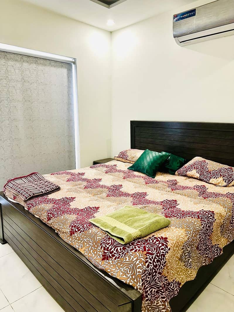 A luxury flat for rent in Lahore on daily and monthly basis 7