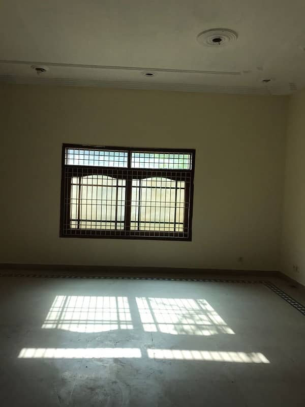 protein for rent commercial used 3 bedroom drawing and lounge 7