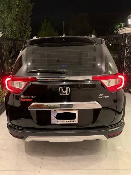 SELLING MY HONDA BRV S TOP OF LINE IN SUPERB MINT CONDITION 10