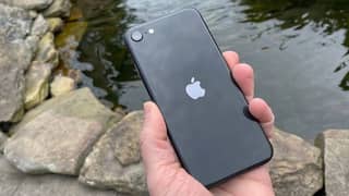 iPhone SE 2020 64gp / dual sim pta approved