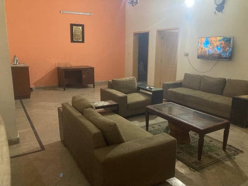 10 Marla Lower Portion For Rent In PIA Housing Society Lahore 1