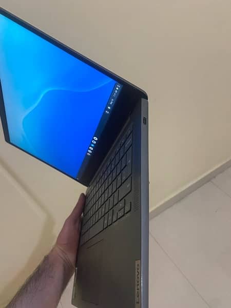 chrome book of Lenovo full new with original charger and box 5