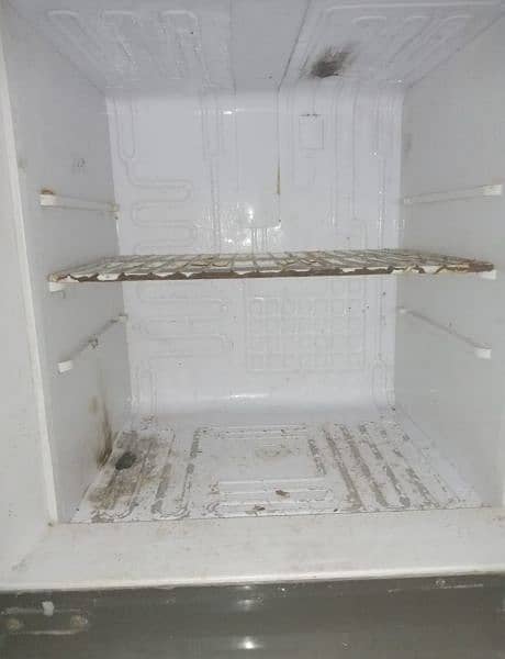 Medium size Refrigerator for sale(one time repairable) 4