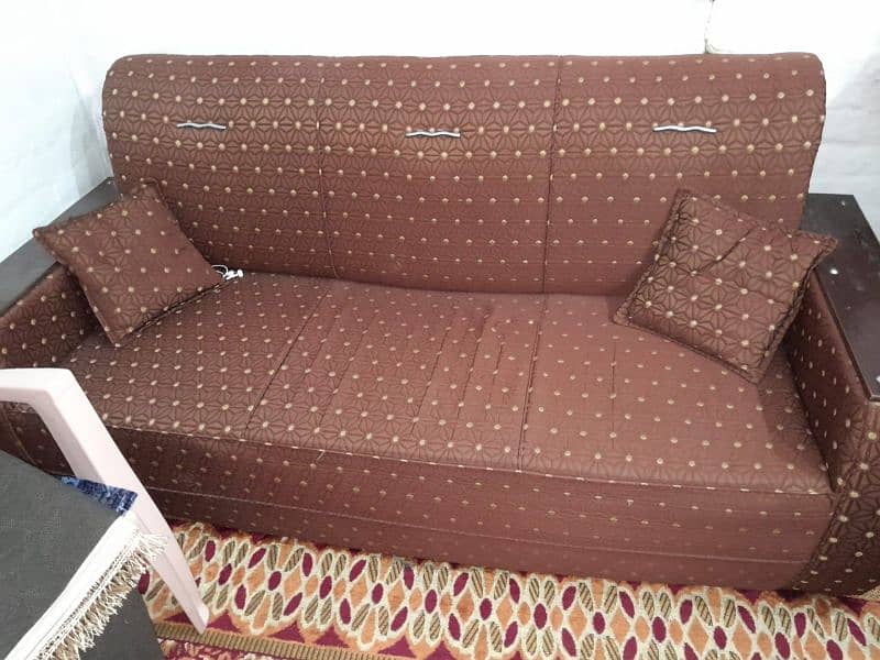 5 seetar sofa set bilkul new condition urgent sale 5