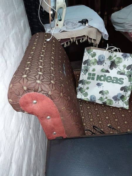 5 seetar sofa set bilkul new condition urgent sale 9