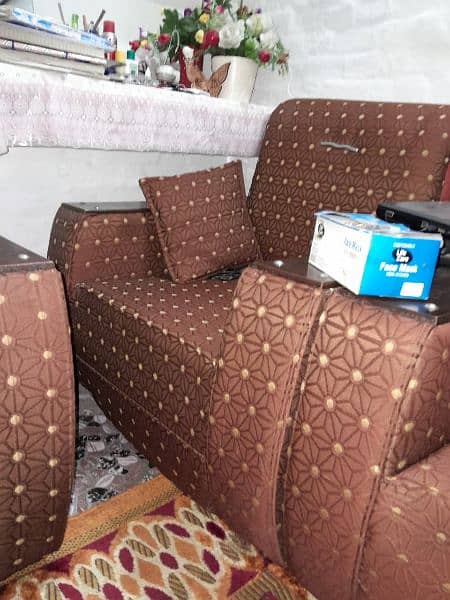 5 seetar sofa set bilkul new condition urgent sale 11