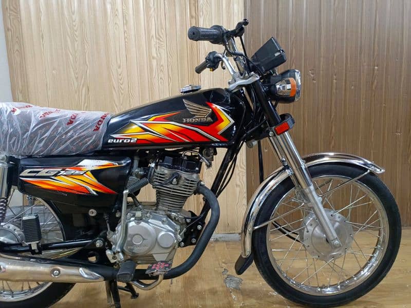 Honda CG 125 2020/21 Registered in Punjab 6
