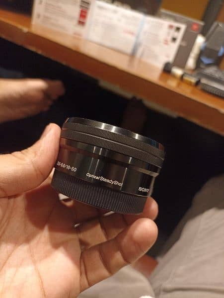 Sony 16-50 lens
10/10 condition
No open
No repair
No any fault 1