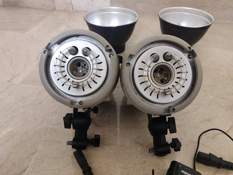 photography studio lights (strobes) perfect condition slightly used 0
