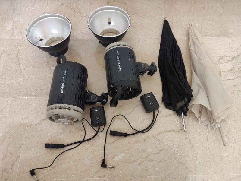 photography studio lights (strobes) perfect condition slightly used 1