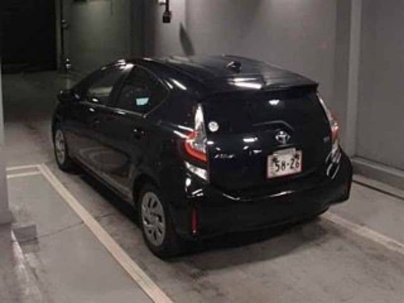 Toyota Aqua S Safety Package 2021  Fresh Import, Black Colour 4