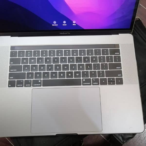MacBook pro 2019 2
