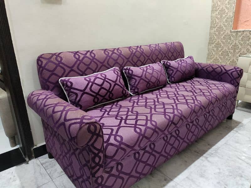 7 seater sofa set with centre table, cushions and rug 4