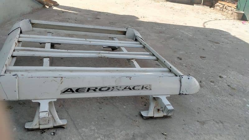Aerorack gari ka Roof urgent sale peson ki zrurat ha serious buyers cn 2