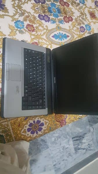 TOSHIBA LAPTOP FOR SALE IN GOOD CONDITION 1