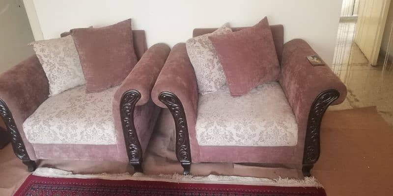 7 seater sofa set plus decoration item 3