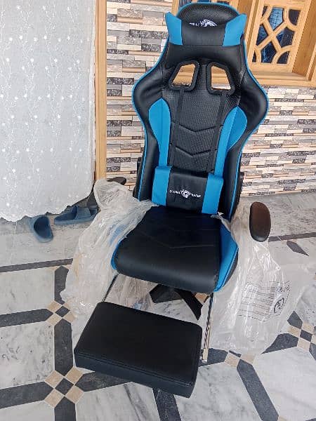 Full New Gaming Chair With Footrest For Sell 1