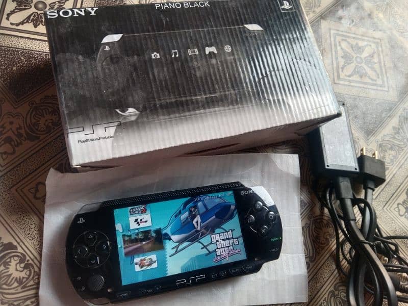 Sony PSP 2001 modal jeelbrek 8gb card 4