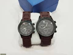 couple's casual analog watch