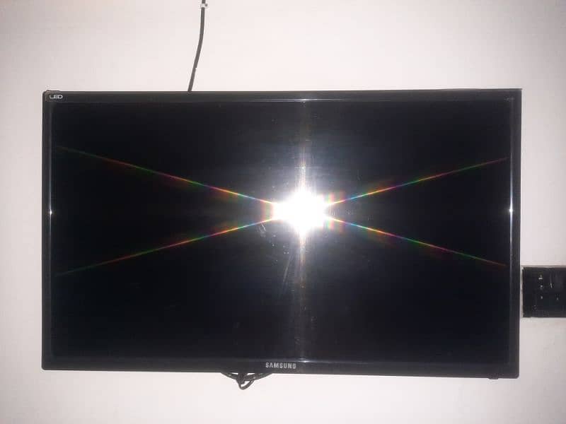 Samsung LCD for sale 32 inch (NOT smart) 0