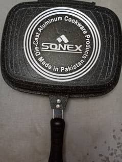 sonex die-cast grill pan extra rubber available in this price