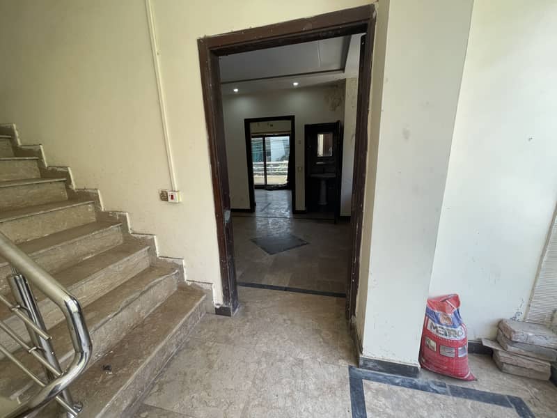 Flat for rent new tipe near to emporium mall use office 13