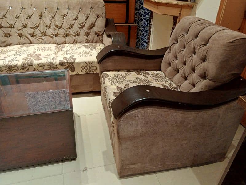 wooden arms sofa set call 03124049200 3