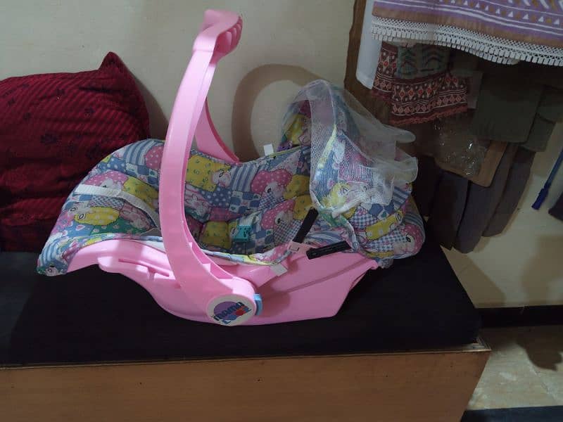 carrycot for sale 0