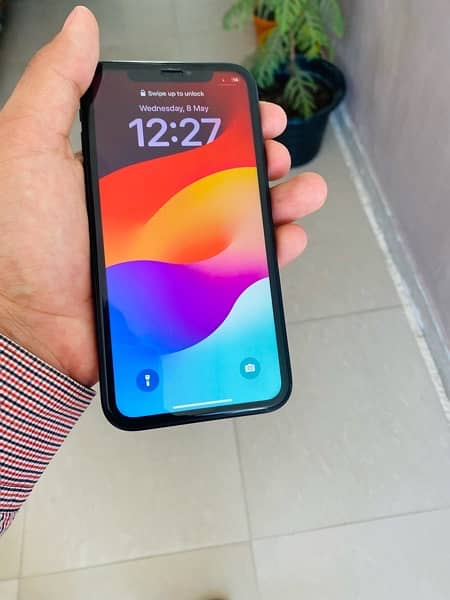IPhone XR (64GB) Non pta Waterpack 84Health LLA model  Mint Condition 6