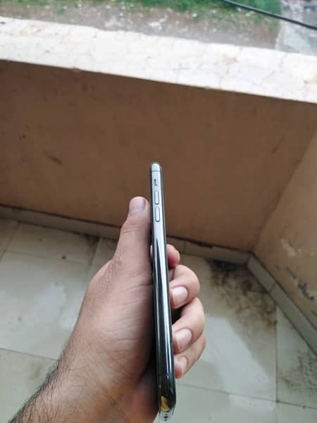 Iphone 11 pro max 64gb non pta factory unlock 5