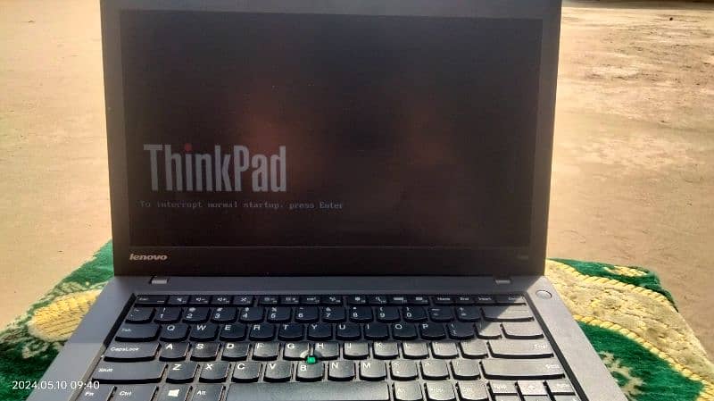Lenovo Thinkpad t450 | 8GB ram | 9/10 condition | i5 5th 0