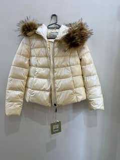 ZIAI  hooded puffer jacket with Fur collar