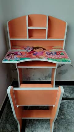 kids' study table with chair 0