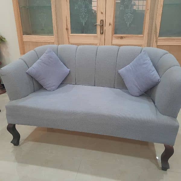 4 Seater Sofa for sale 2