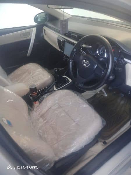 Toyota Corolla GLI 2016 new key manual bumpr to bumpr orignal like new 6
