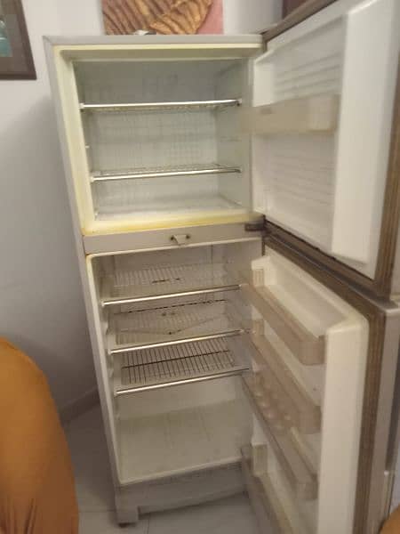Dawlance Refrigerator in good condition for sale 1