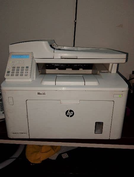 HP Laserjet MFP M227fdn 4