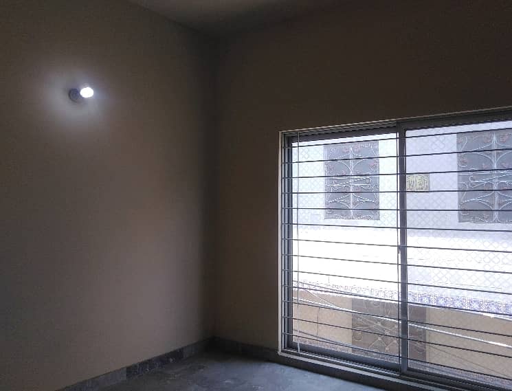 A 2 Marla House Located In Ghazi Road Is Available For sale 4