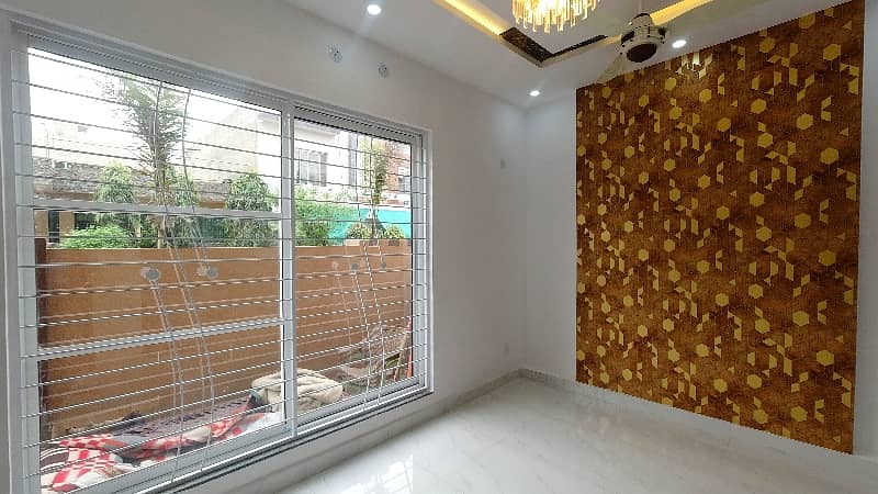 Spacious Prime Location House Is Available For sale In Ideal Location Of Punjab Coop Housing Society 9