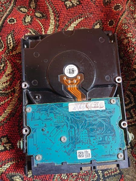 computer hard disk 2tb hgst company made in Thailand 1