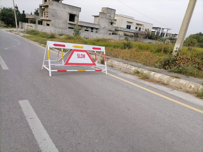 Double Road 1 Kanal Residential Plot For Sale. In Engineers Co-Operative Housing Society. ECHS D-18 Islamabad. 2