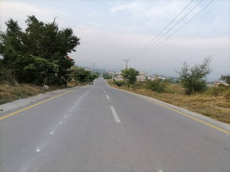 Double Road 1 Kanal Residential Plot For Sale. In Engineers Co-Operative Housing Society. ECHS D-18 Islamabad. 17