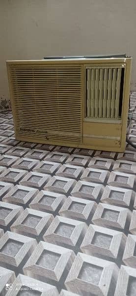 Gernal Window AC 1.5ton well and good condition 10/9 3