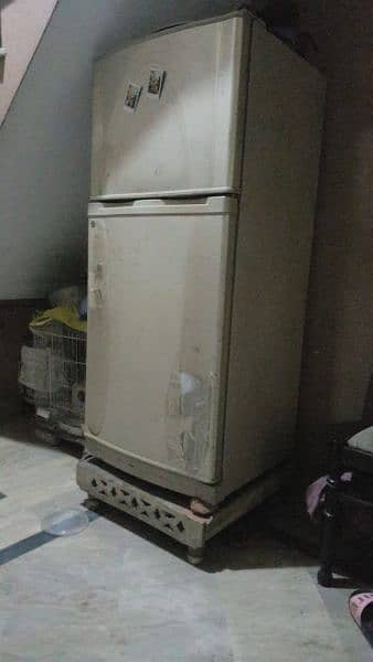 Dawlance fridge in good condition 1