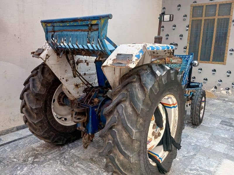 Tractor 3610 Ford-03018068942 2