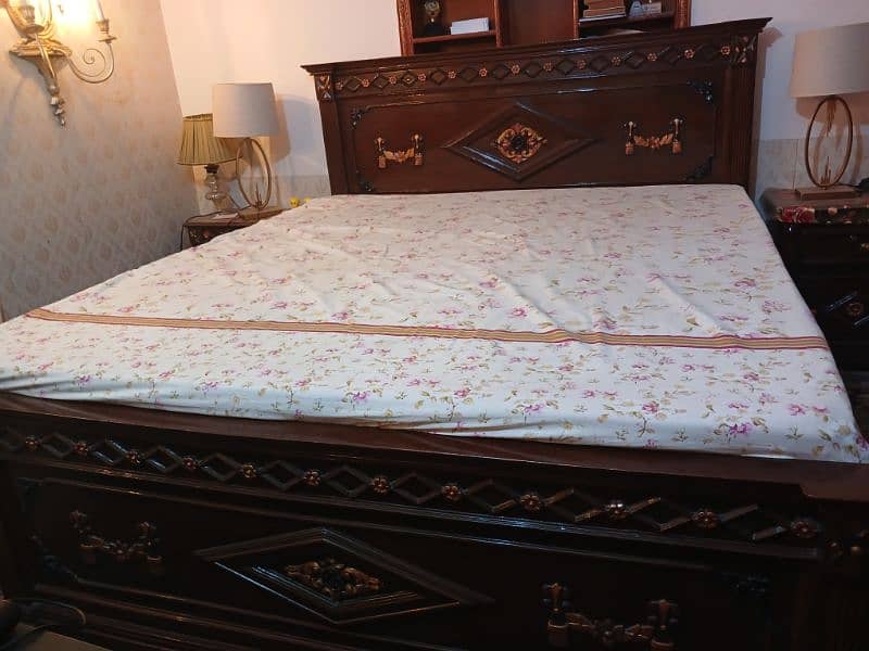 Bed with mattress and side tables and dressing table 0