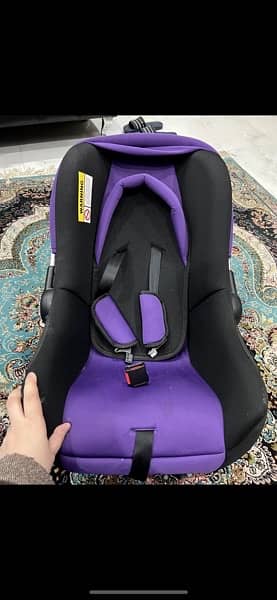 Car seat and bouncer 3