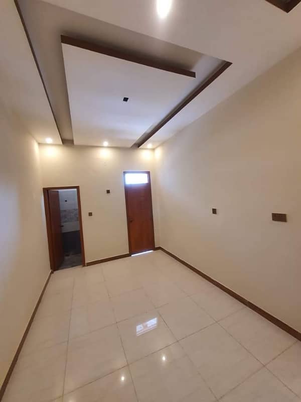 Brand New Flat On 3 Floor 750 Sq Ft 2 BED LOUNGE Available For Sale 1